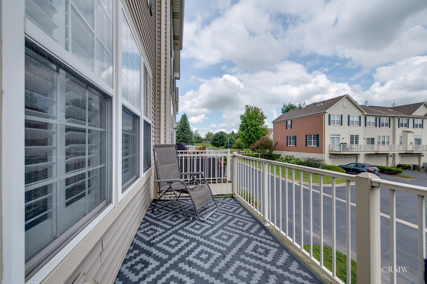 1618 Thornbury Drive #122-4, Bartlett, IL 60103