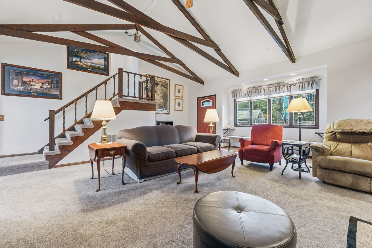 3206 Kingfisher Court, Rolling Meadows, IL 60008