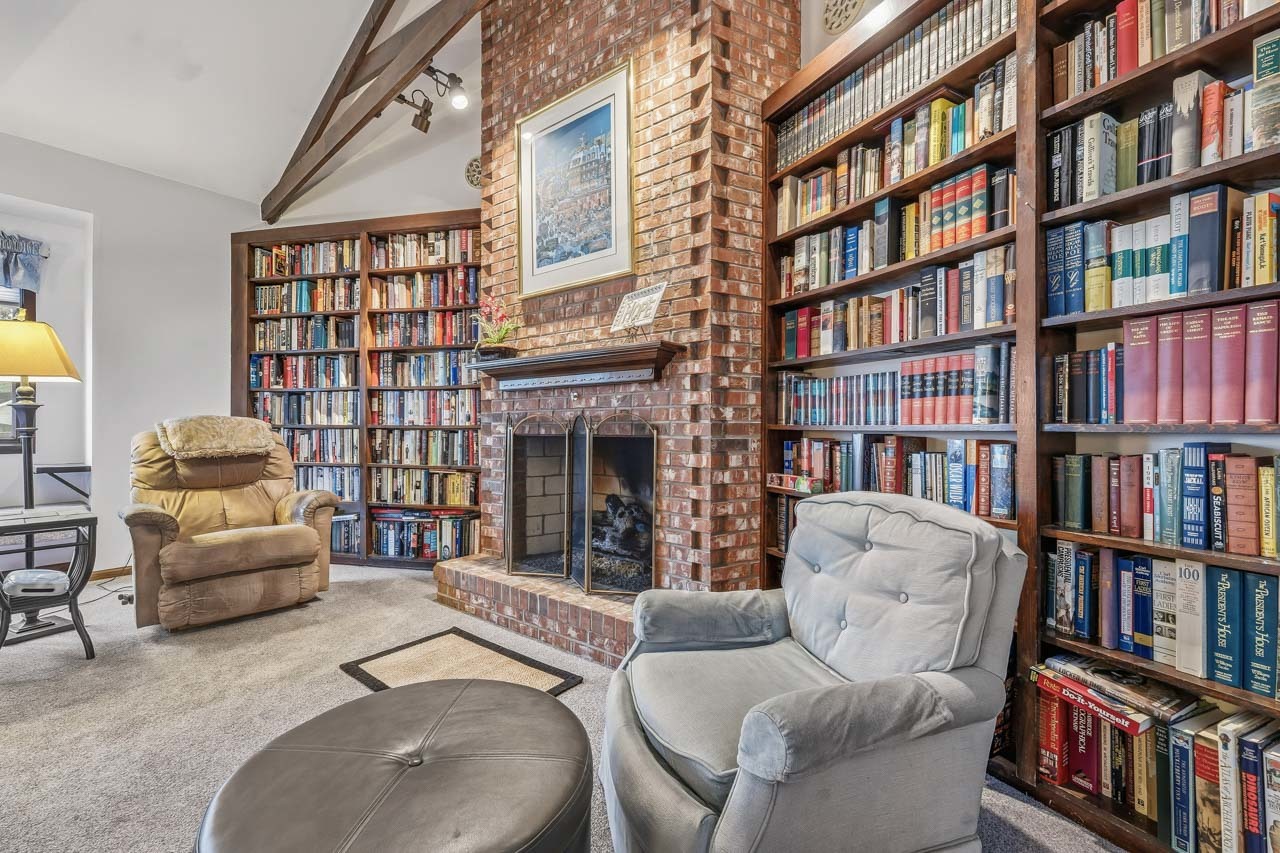 3206 Kingfisher Court, Rolling Meadows, IL 60008