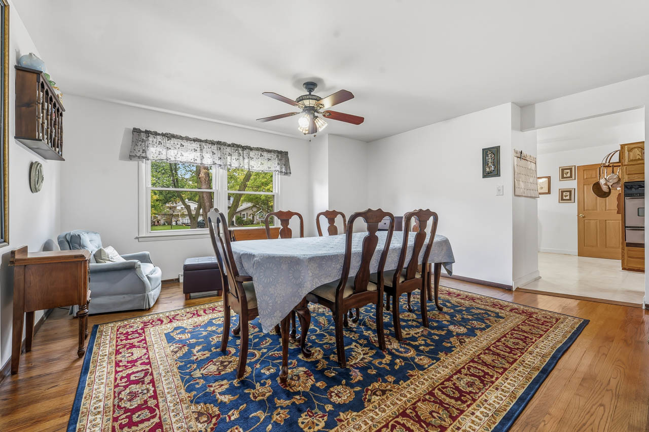 3206 Kingfisher Court, Rolling Meadows, IL 60008