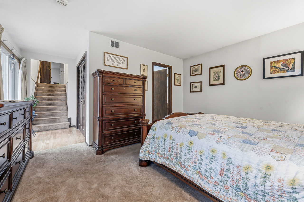 3206 Kingfisher Court, Rolling Meadows, IL 60008