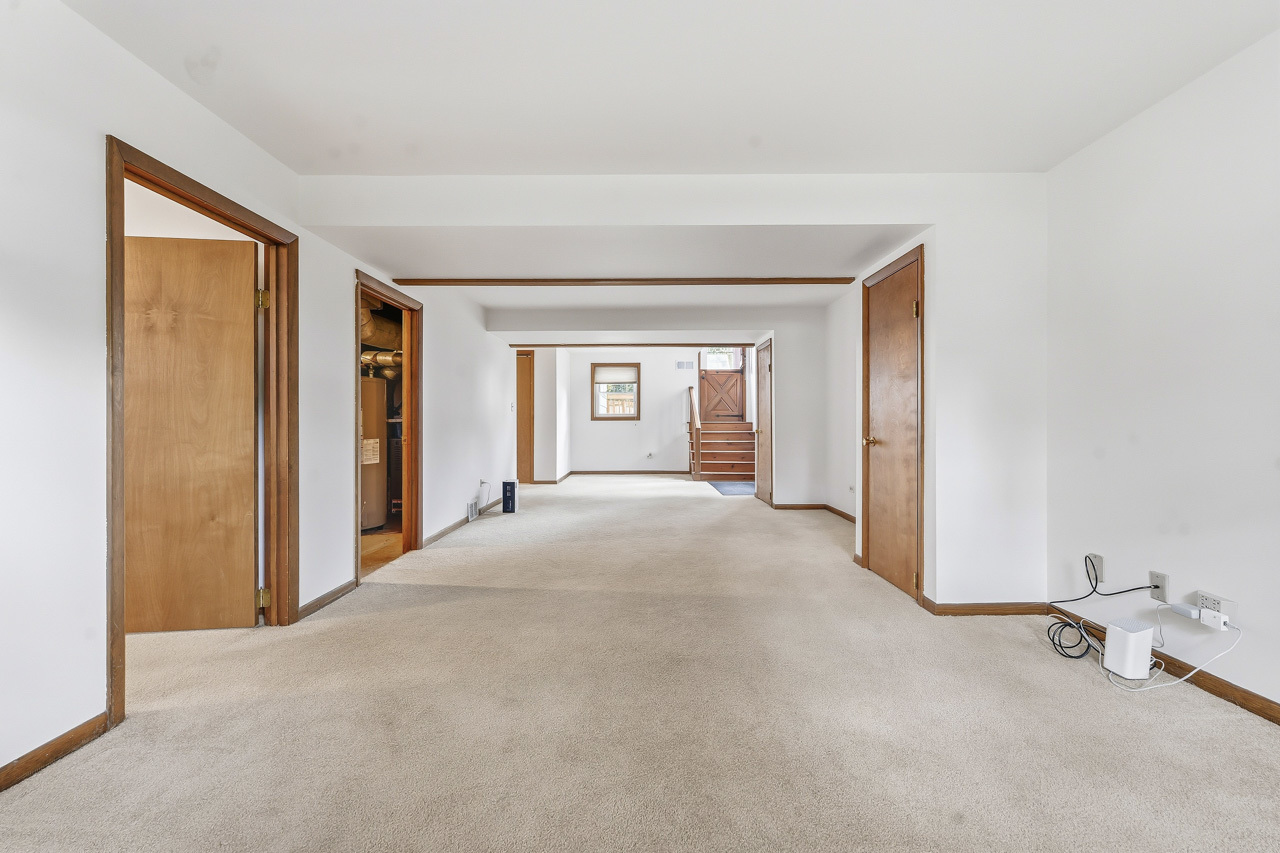 3206 Kingfisher Court, Rolling Meadows, IL 60008