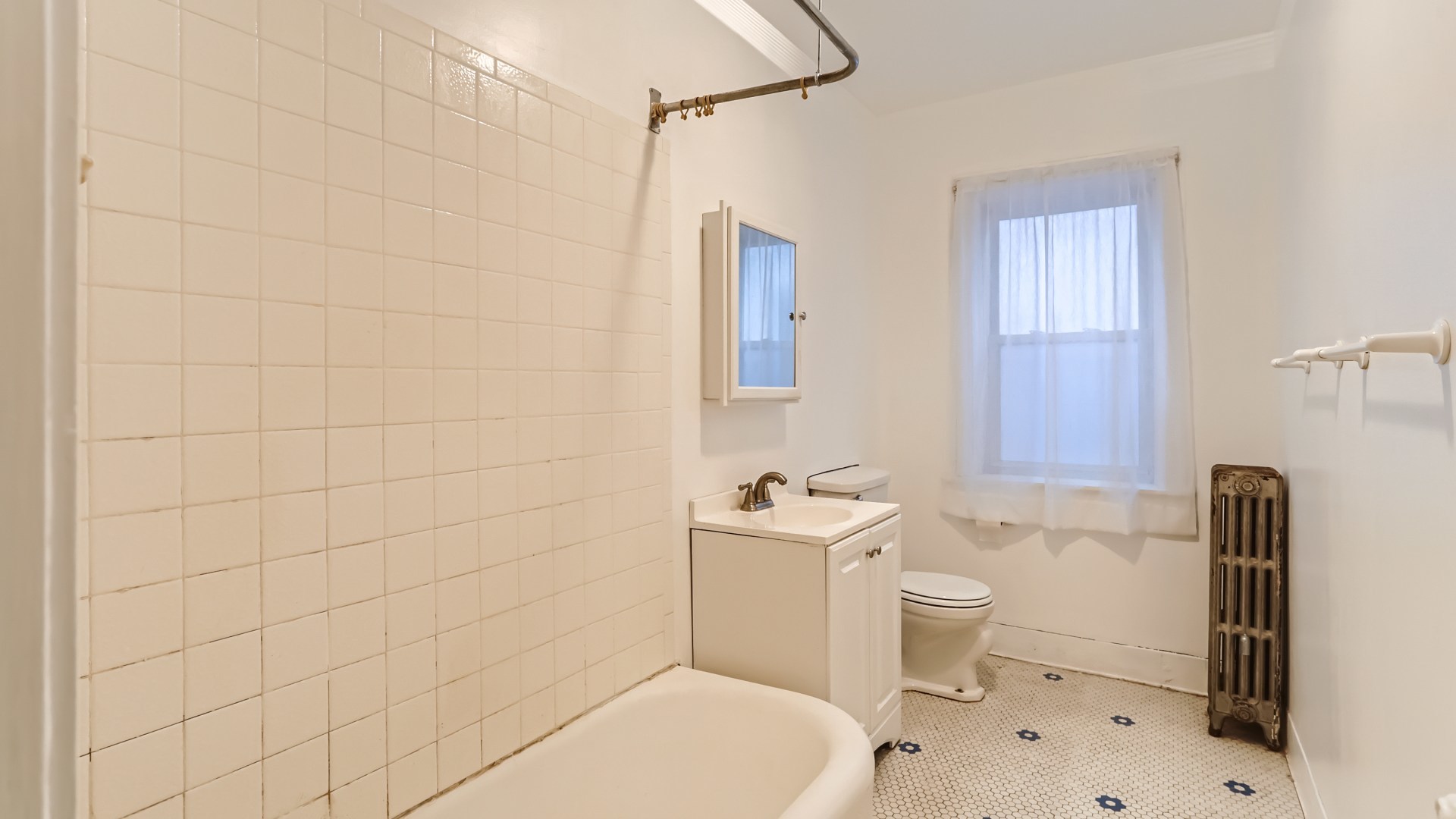 3527 N Lowell Avenue #1S, Chicago, IL 60641