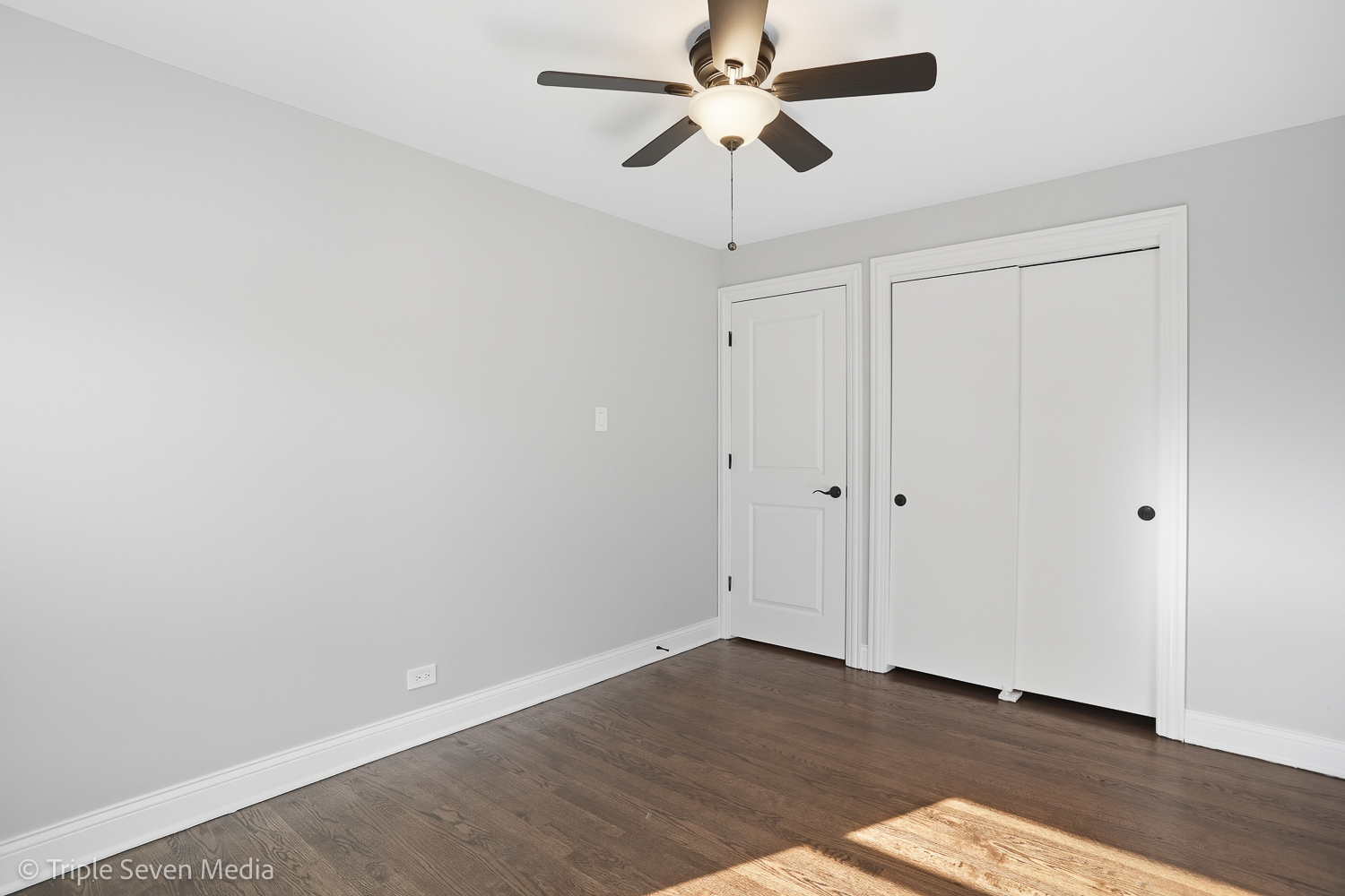 16348 Dobson Avenue, South Holland, IL 60473