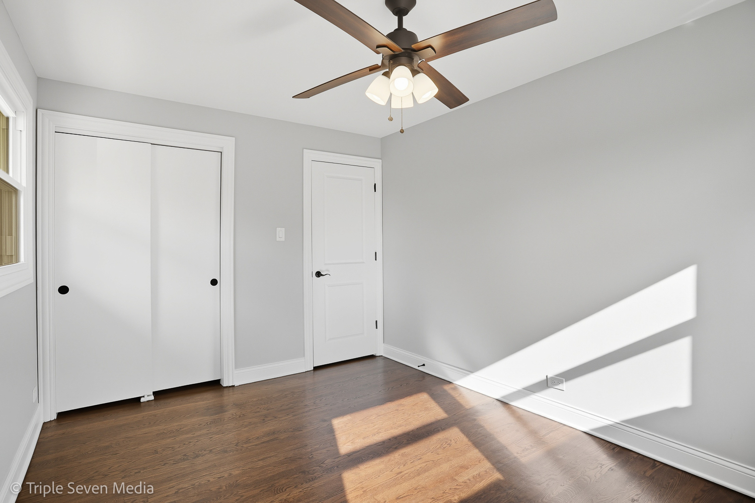 16348 Dobson Avenue, South Holland, IL 60473