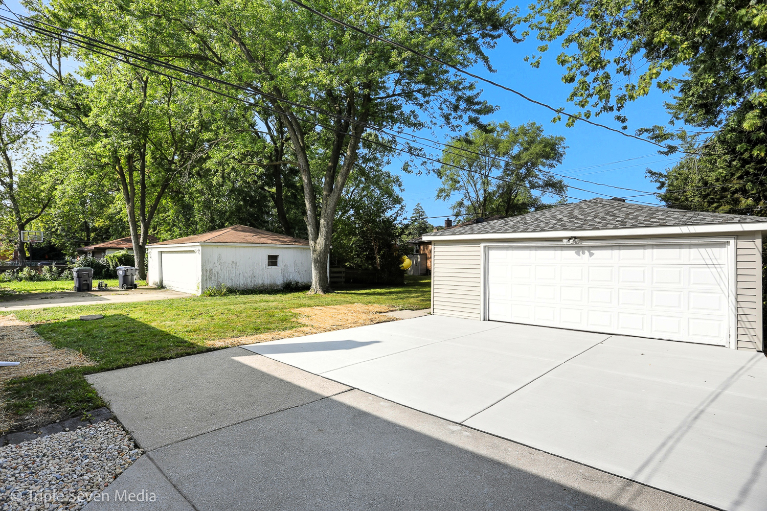 16348 Dobson Avenue, South Holland, IL 60473