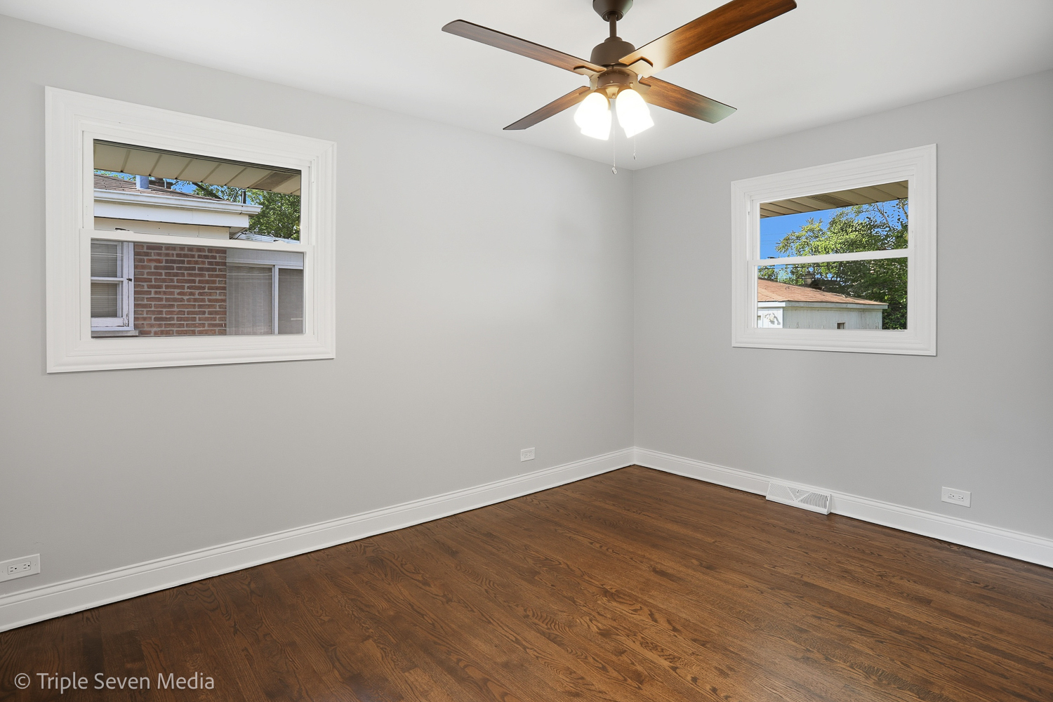16348 Dobson Avenue, South Holland, IL 60473