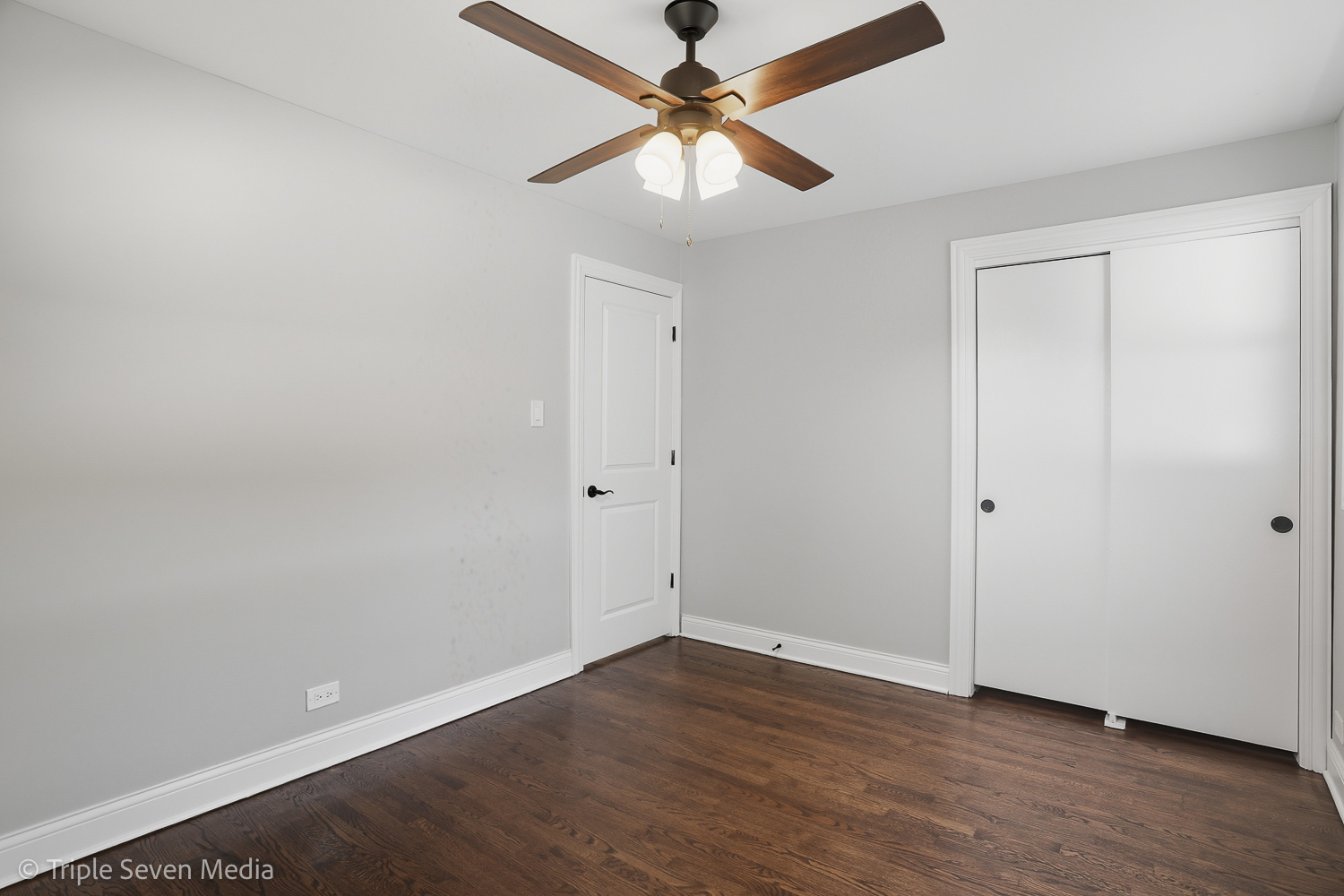 16348 Dobson Avenue, South Holland, IL 60473