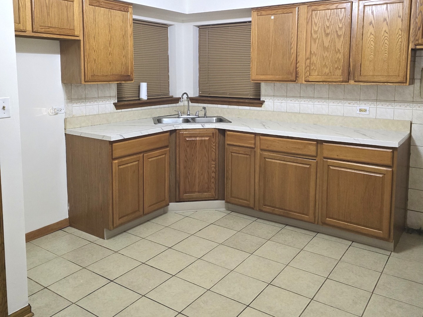 14220 S EGGLESTON Avenue, Riverdale, IL 60827