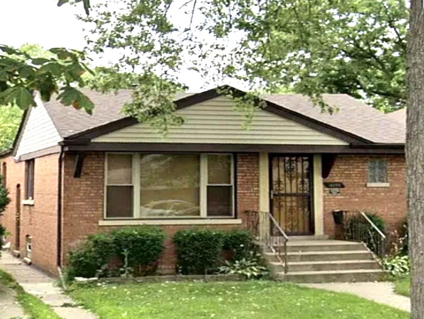 14220 S EGGLESTON Avenue, Riverdale, IL 60827
