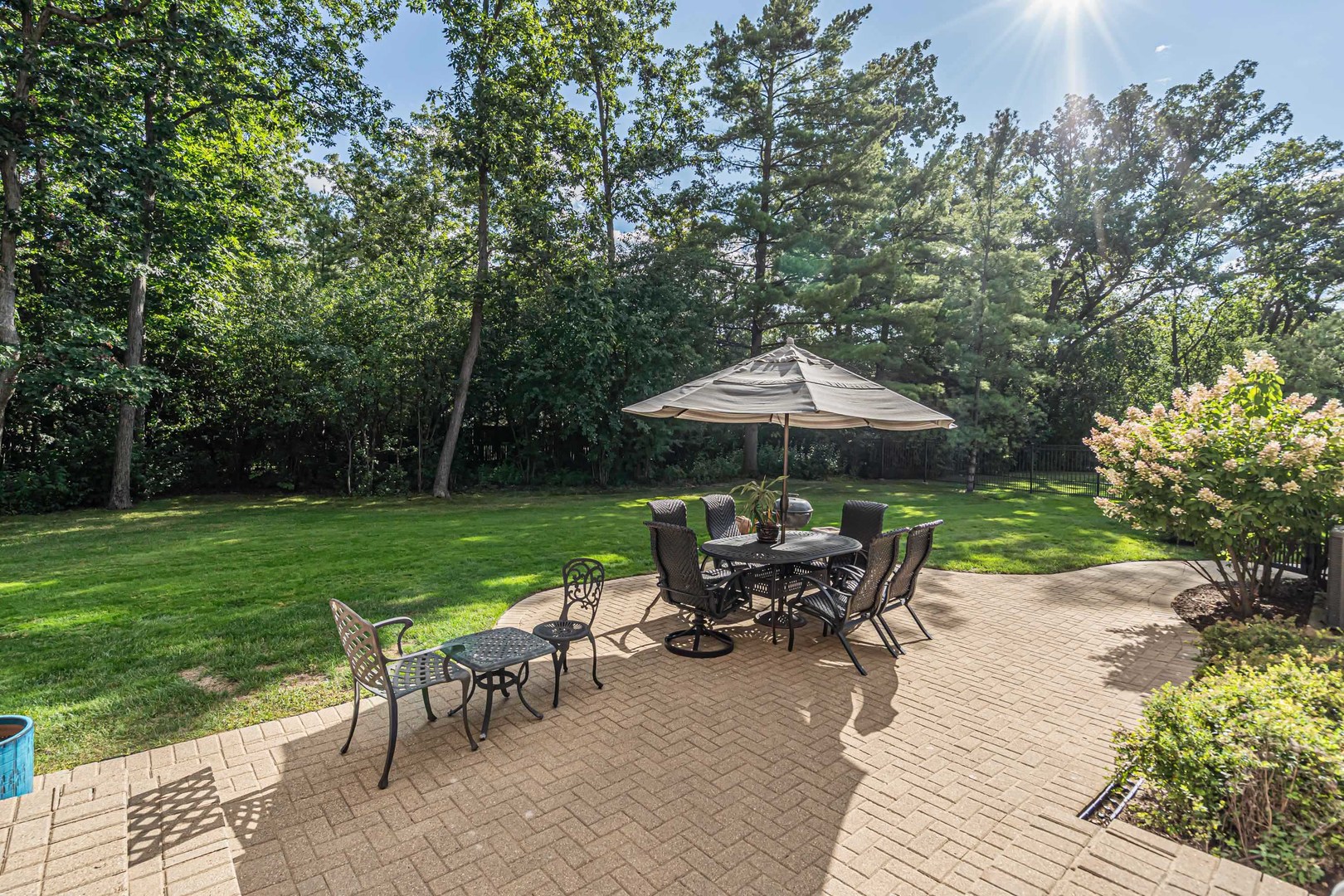 1401 W Everett Road, Lake Forest, IL 60045
