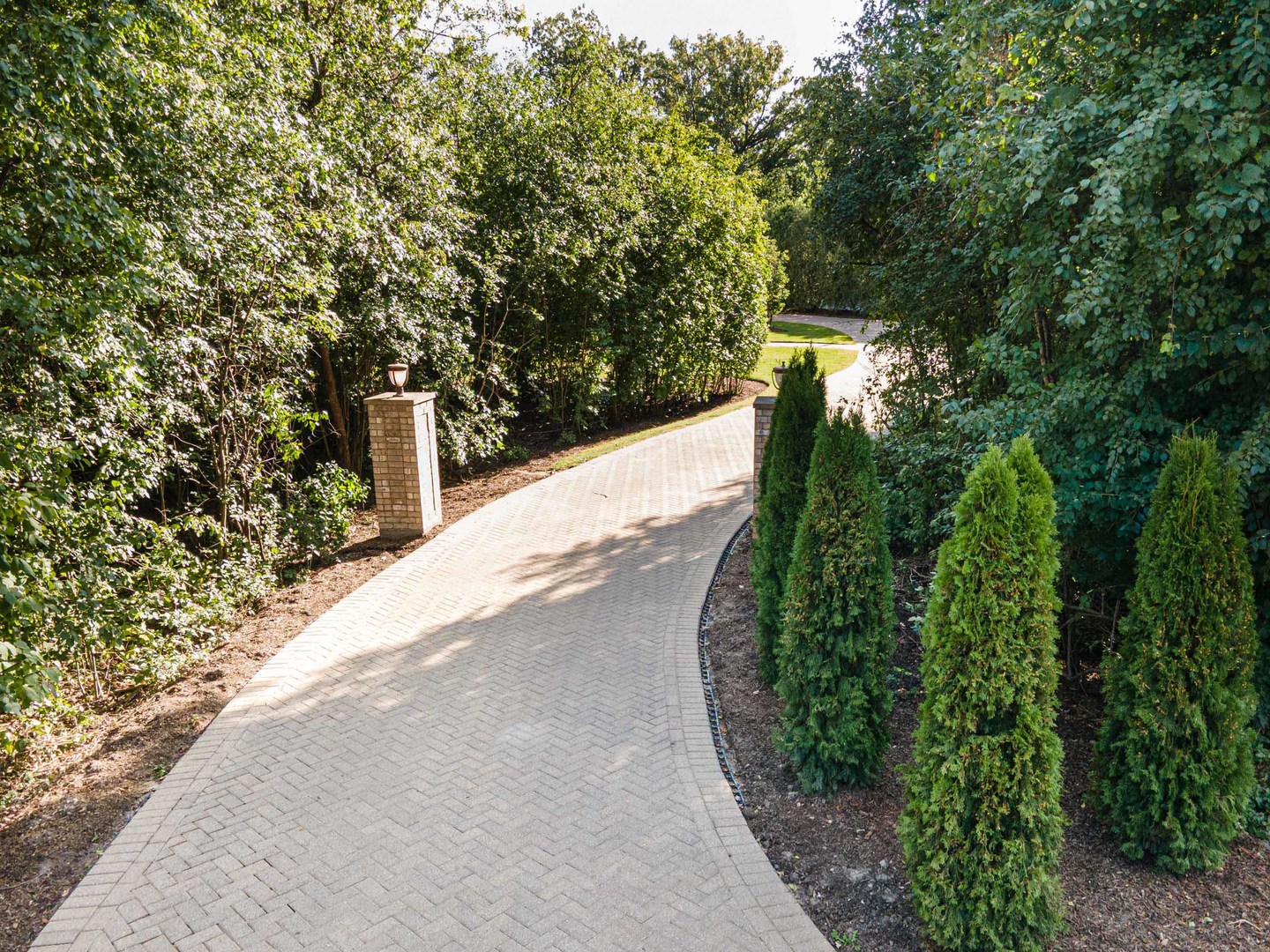 1401 W Everett Road, Lake Forest, IL 60045