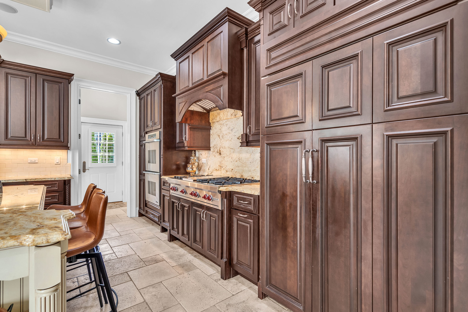 1401 W Everett Road, Lake Forest, IL 60045