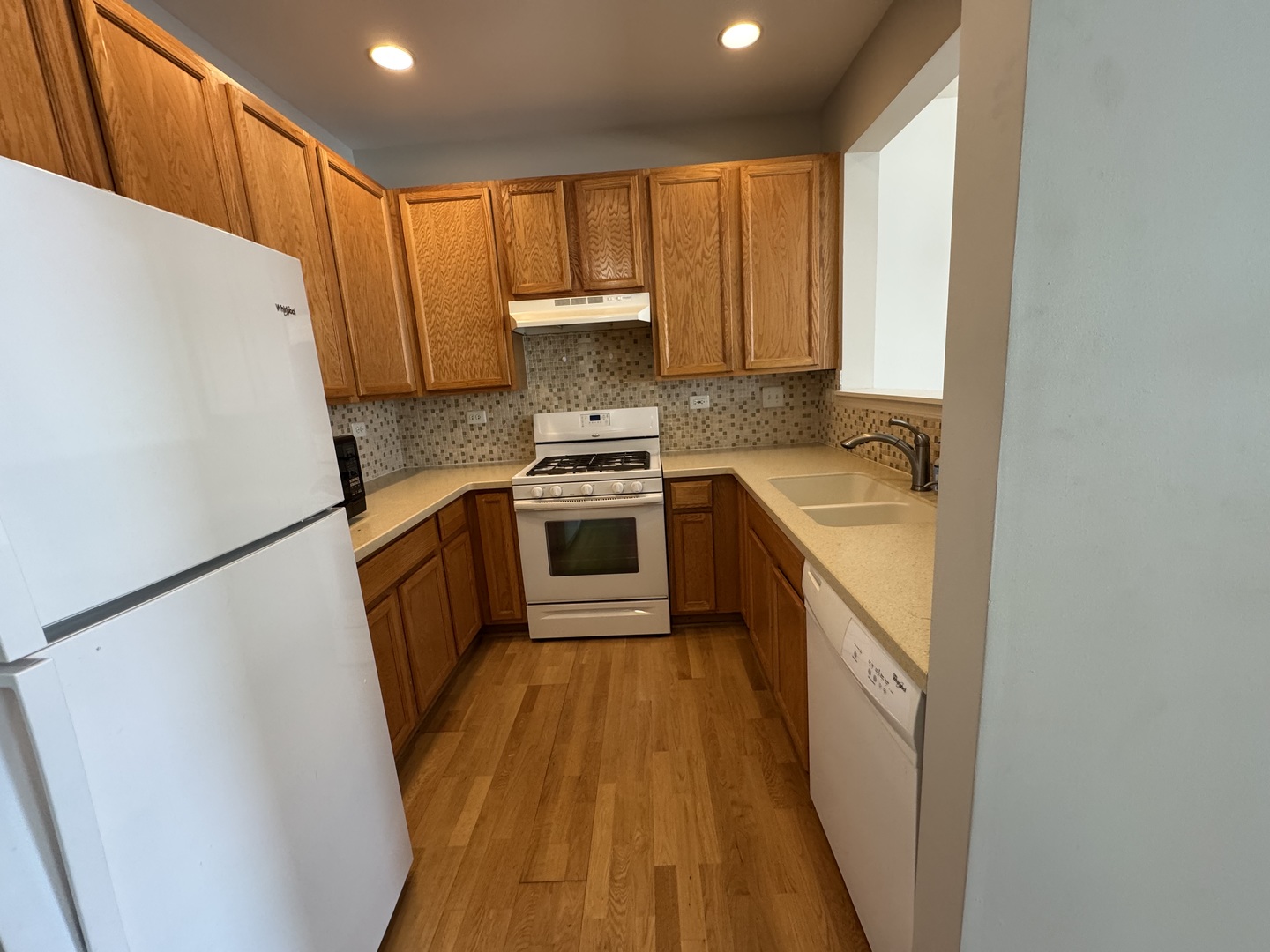 2554 Capitol Avenue, Aurora, IL 60503