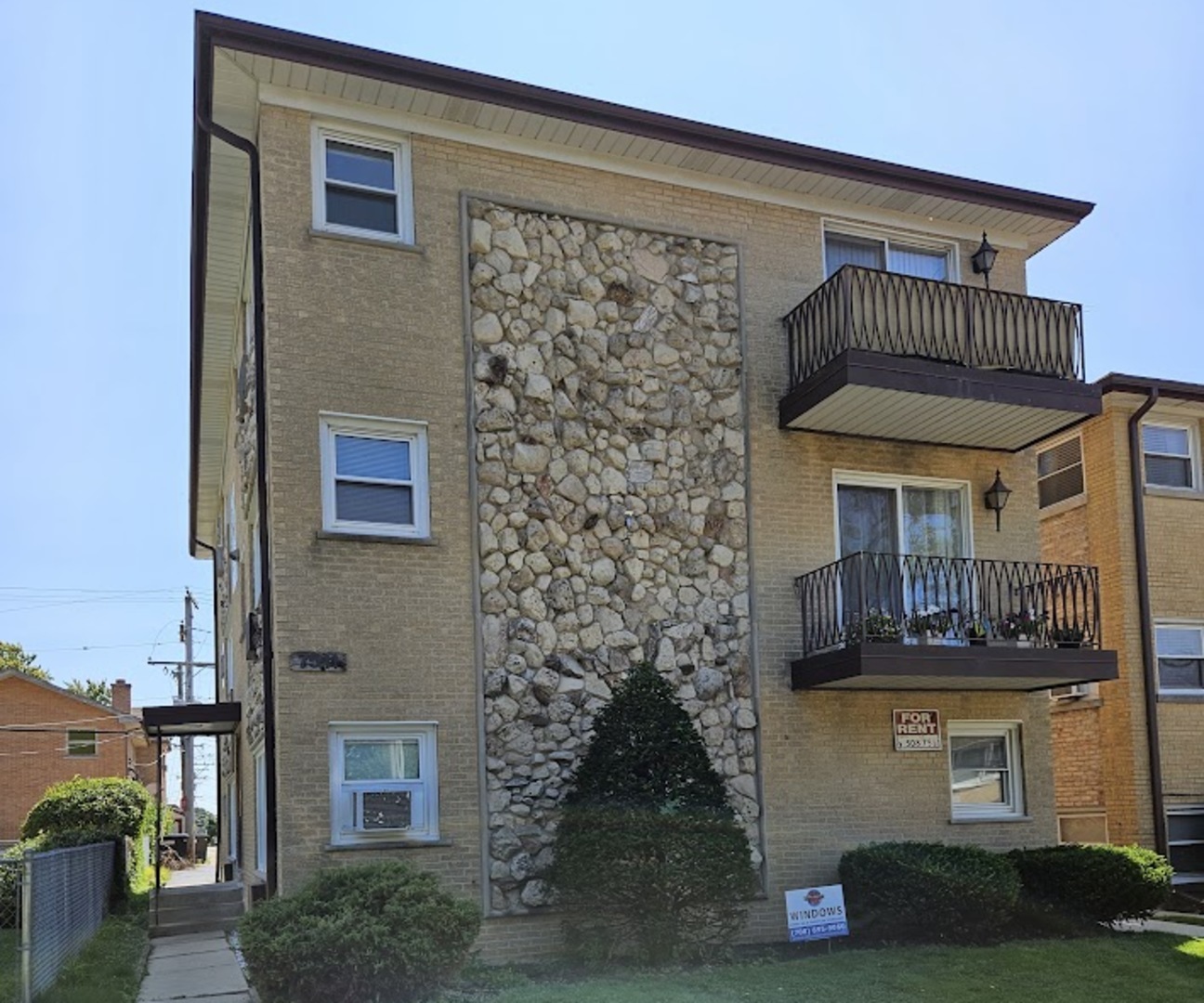 7511 W Fullerton Avenue #3S, Elmwood Park, IL 60707