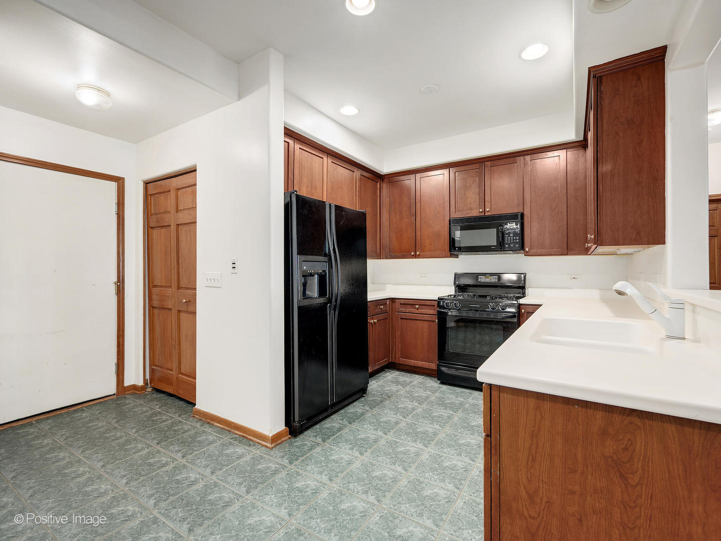435 Commons Circle #Na, Clarendon Hills, IL 60514