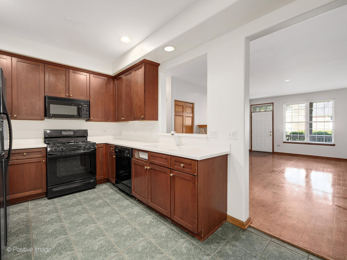 435 Commons Circle #Na, Clarendon Hills, IL 60514