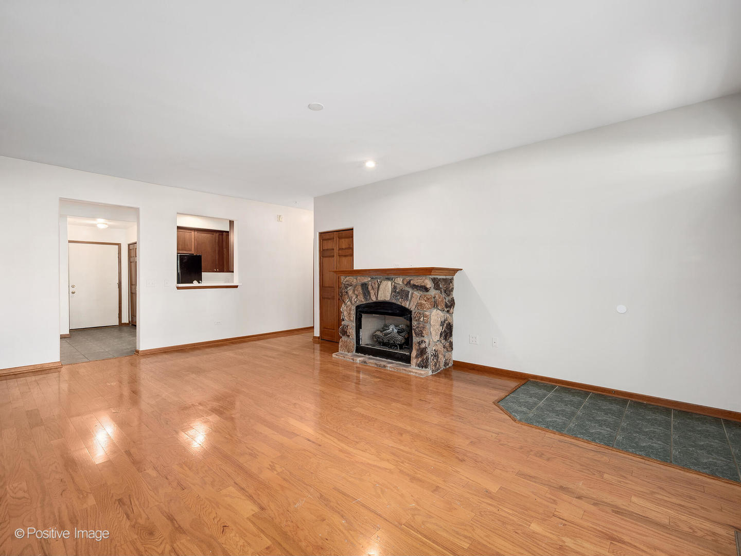 435 Commons Circle #Na, Clarendon Hills, IL 60514