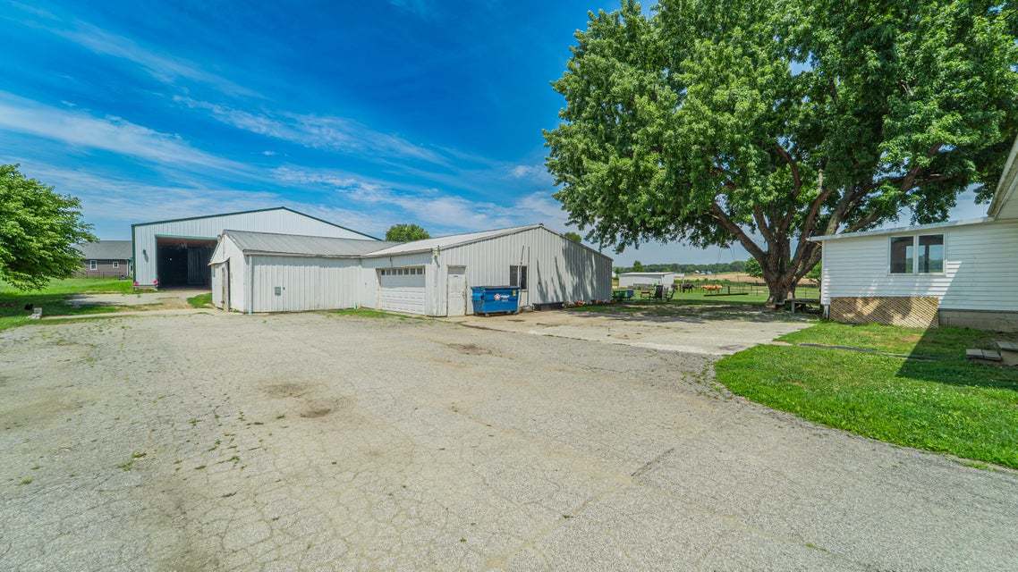 231 W 500, Valparaiso, IN 46385