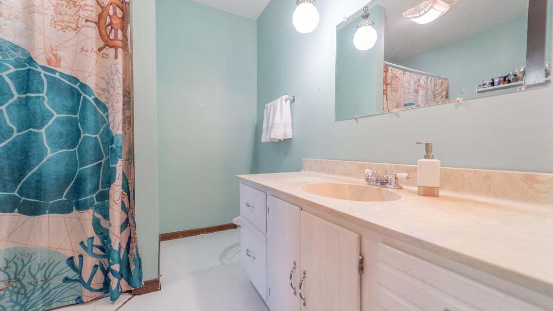 231 W 500, Valparaiso, IN 46385