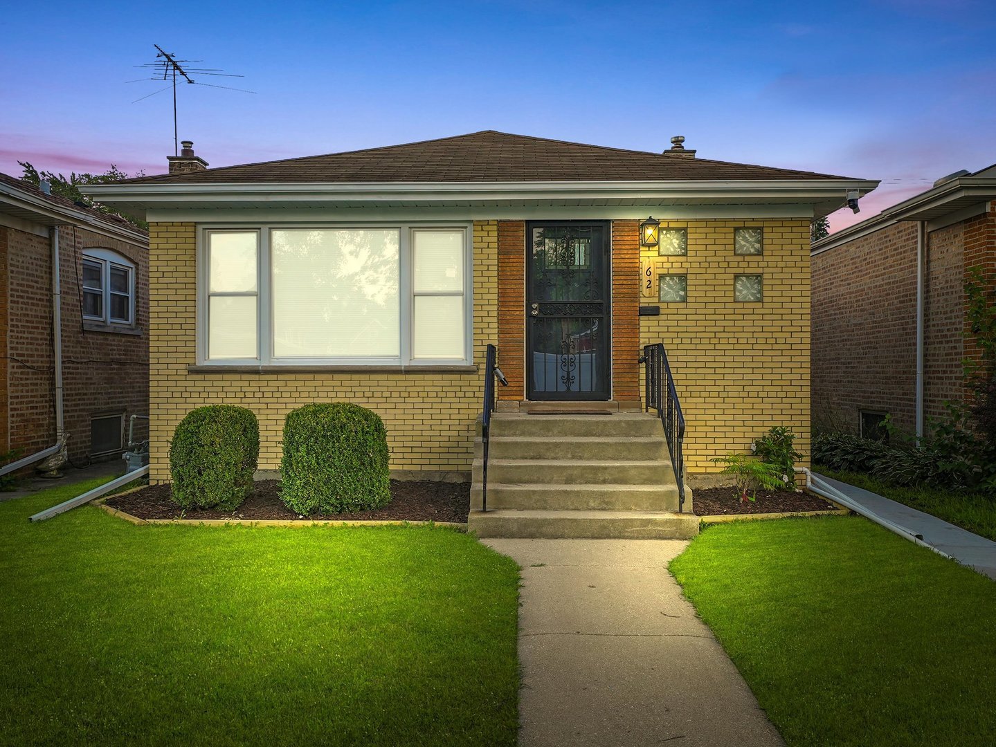 62 E 144th Street, Riverdale, IL 60827