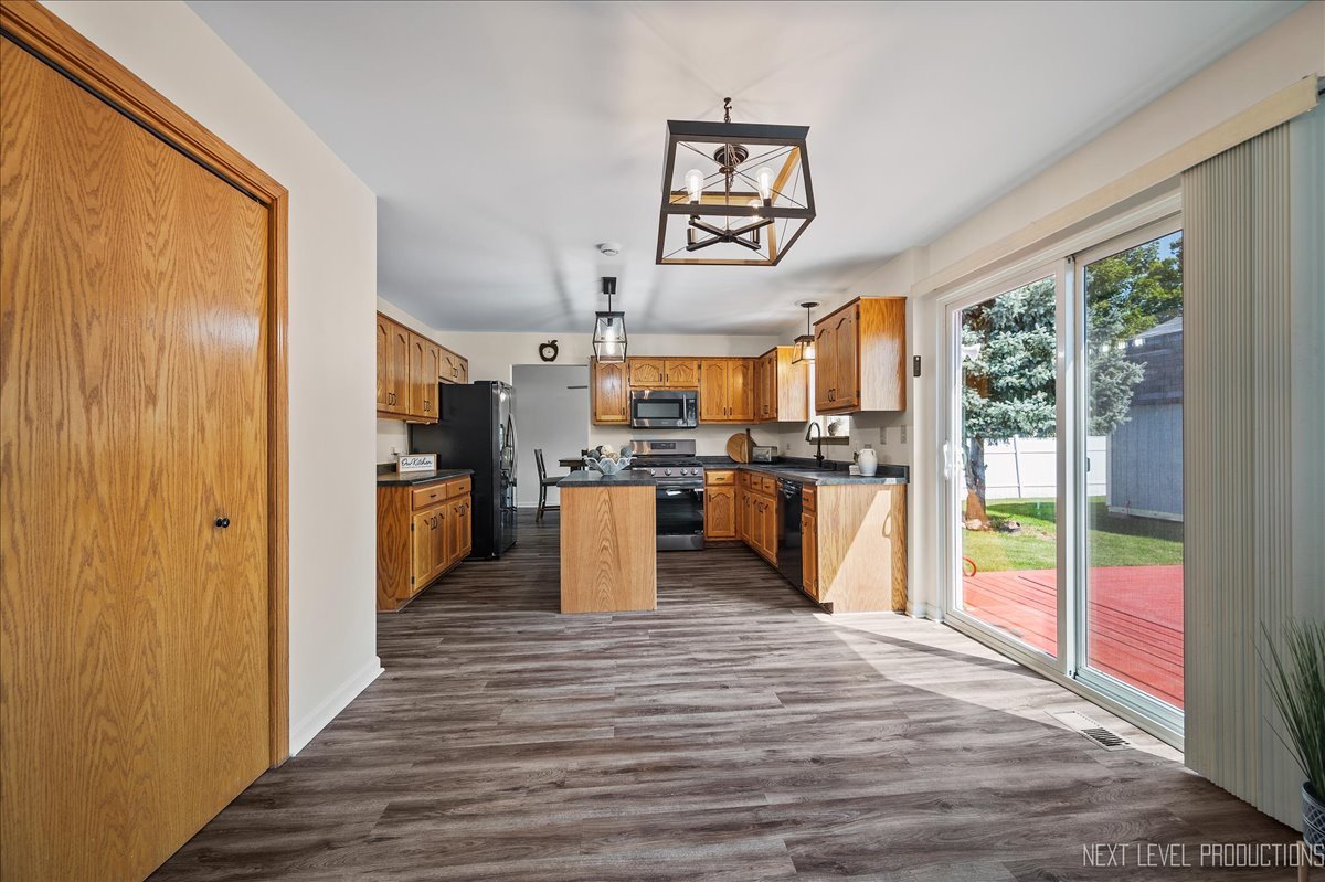 16453 Timberview Drive, Plainfield, IL 60586