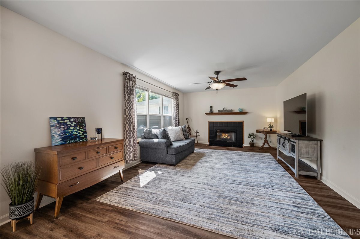 16453 Timberview Drive, Plainfield, IL 60586