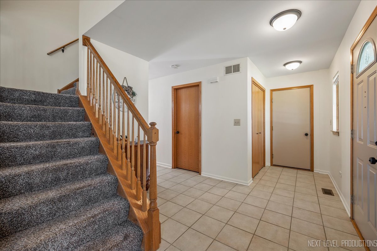 16453 Timberview Drive, Plainfield, IL 60586