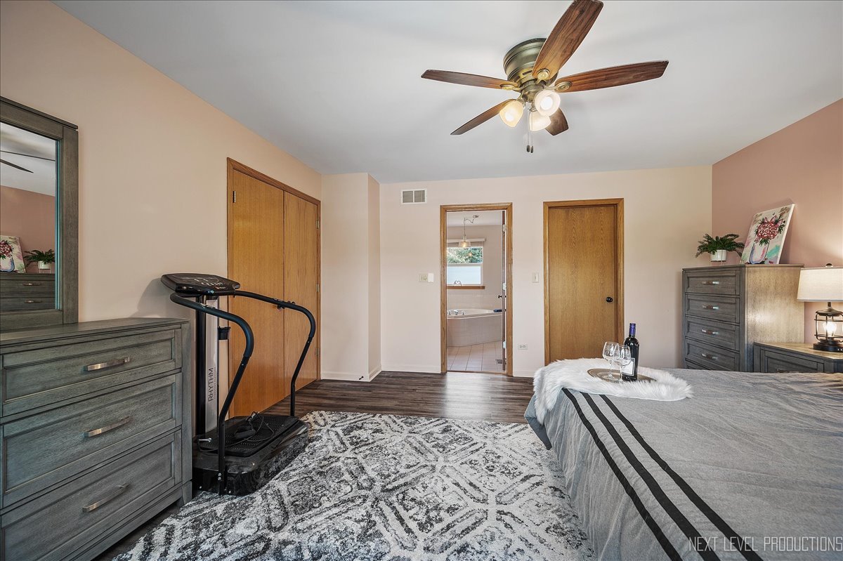 16453 Timberview Drive, Plainfield, IL 60586