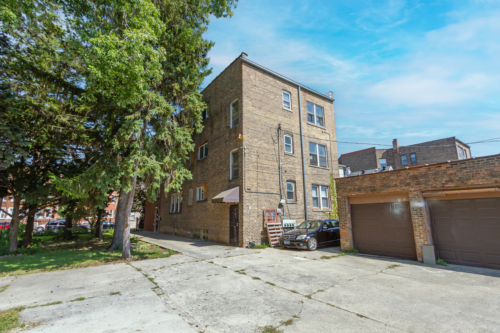 1133 E 81st Place #2, Chicago, IL 60619