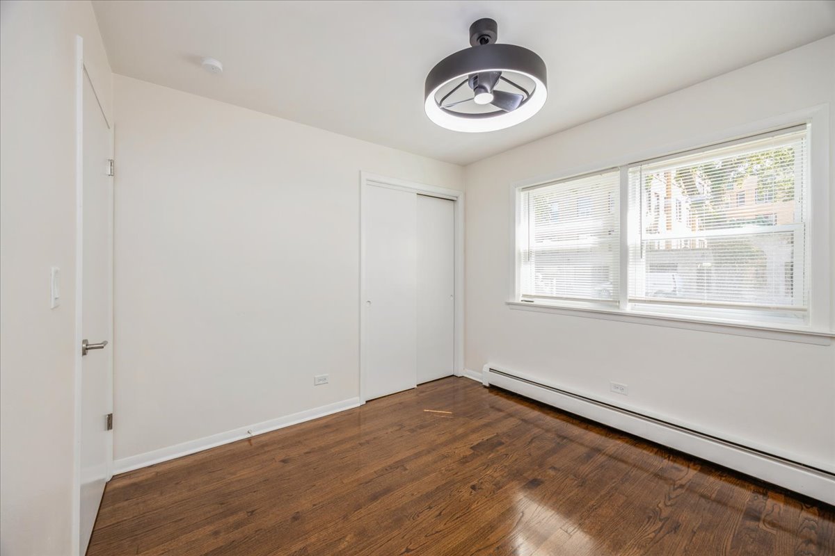 929 S Oak Park Avenue #1NE, Oak Park, IL 60304