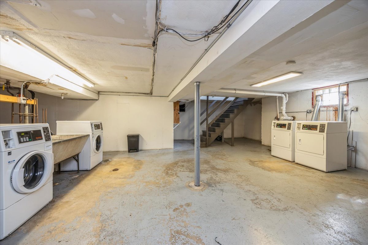 929 S Oak Park Avenue #1NE, Oak Park, IL 60304