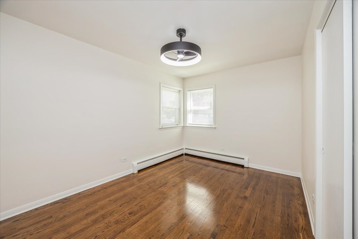 929 S Oak Park Avenue #1NE, Oak Park, IL 60304