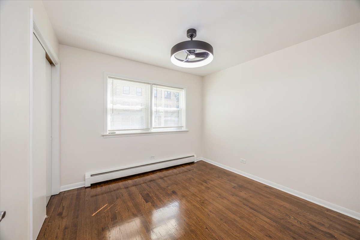 929 S Oak Park Avenue #1NE, Oak Park, IL 60304