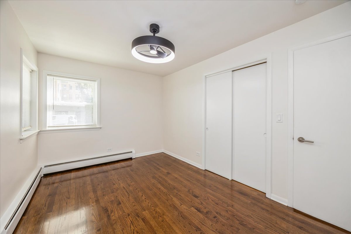 929 S Oak Park Avenue #1NE, Oak Park, IL 60304