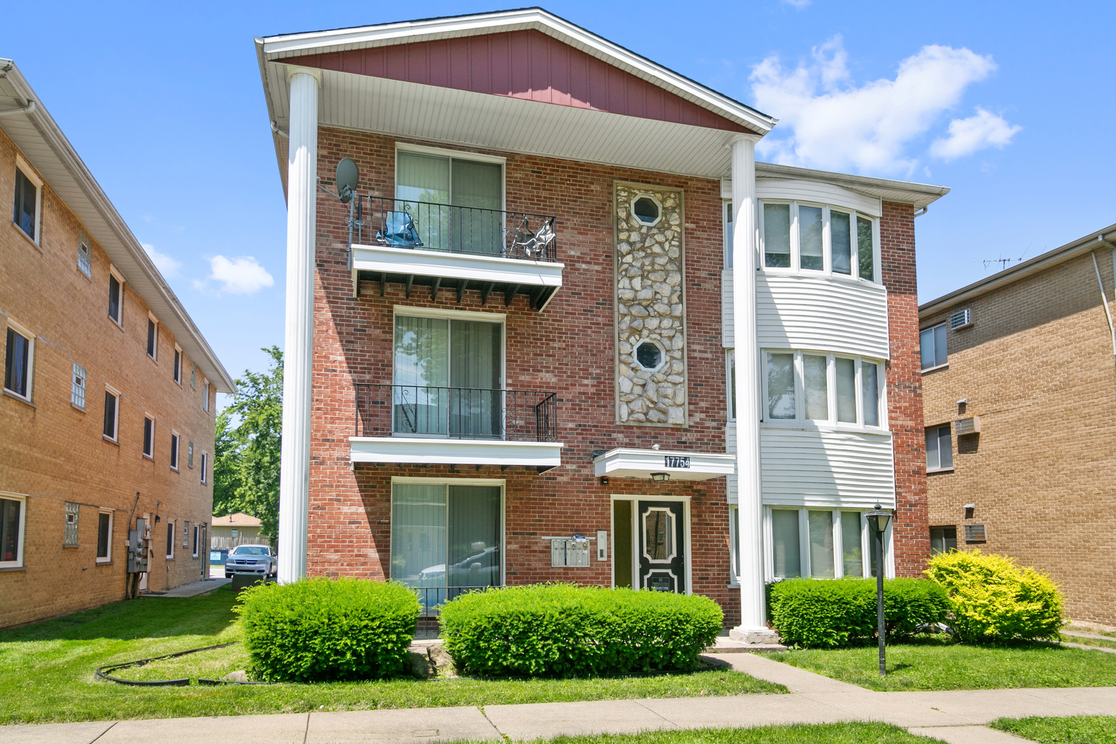 17754 Rosewood Drive #1S, Lansing, IL 60438