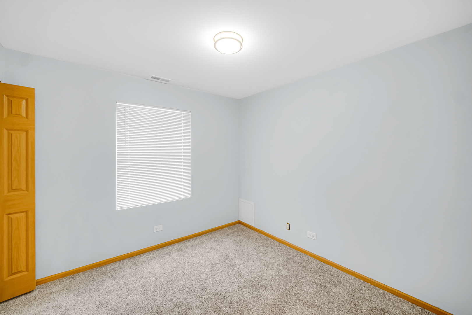7015 S Indiana Avenue, Chicago, IL 60637