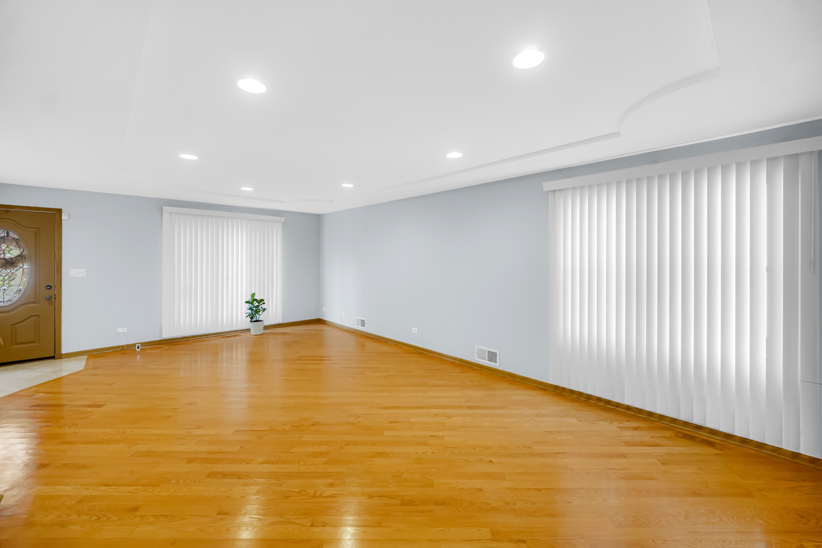 7015 S Indiana Avenue, Chicago, IL 60637