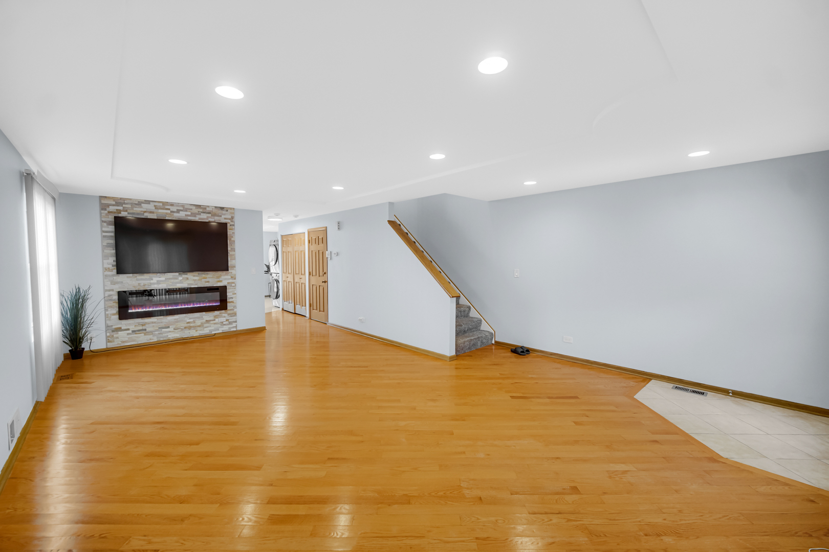 7015 S Indiana Avenue, Chicago, IL 60637