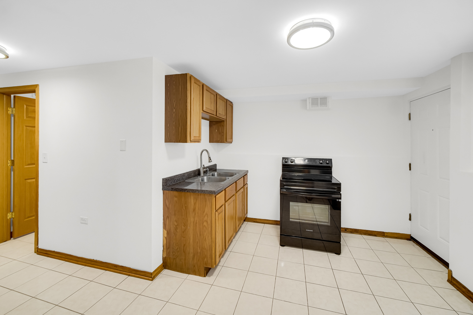 7015 S Indiana Avenue, Chicago, IL 60637