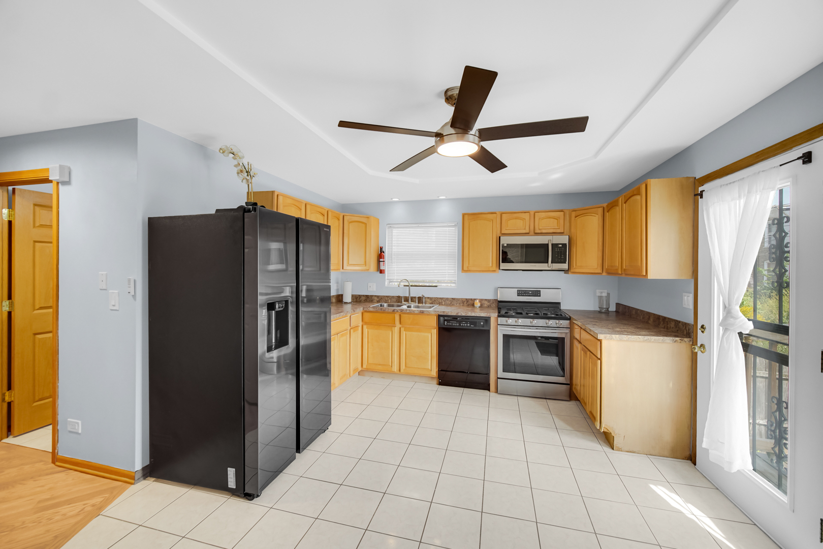 7015 S Indiana Avenue, Chicago, IL 60637