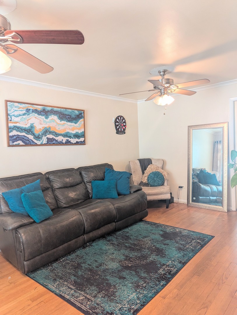 549 E 103rd Place, Chicago, IL 60628