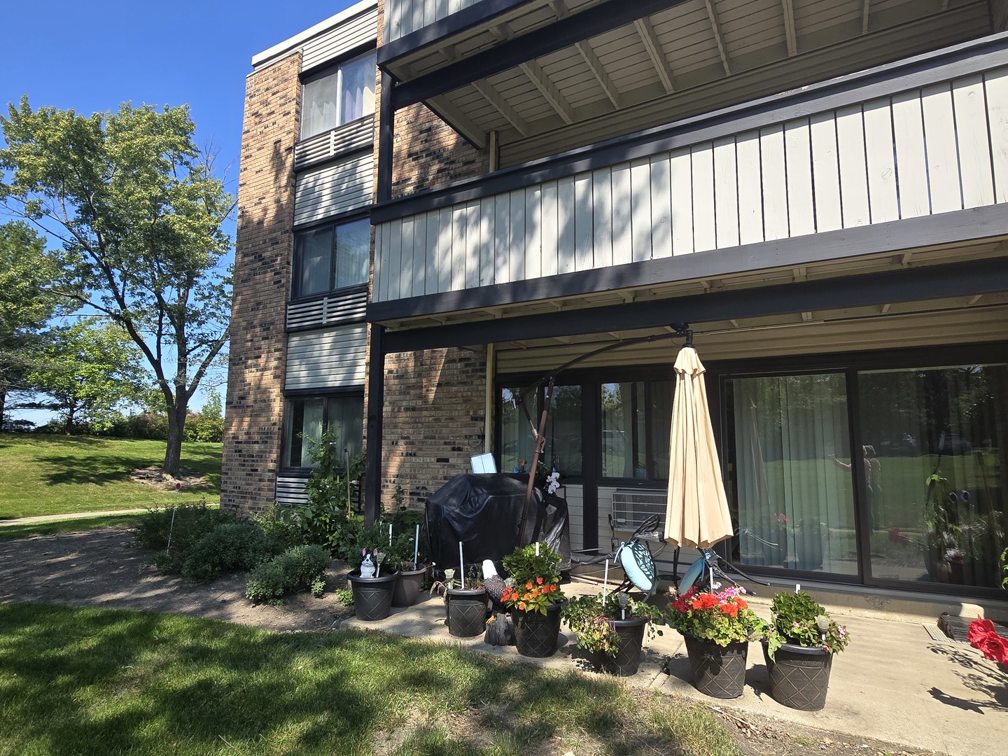 1806 Hemlock Place #106, Schaumburg, IL 60173