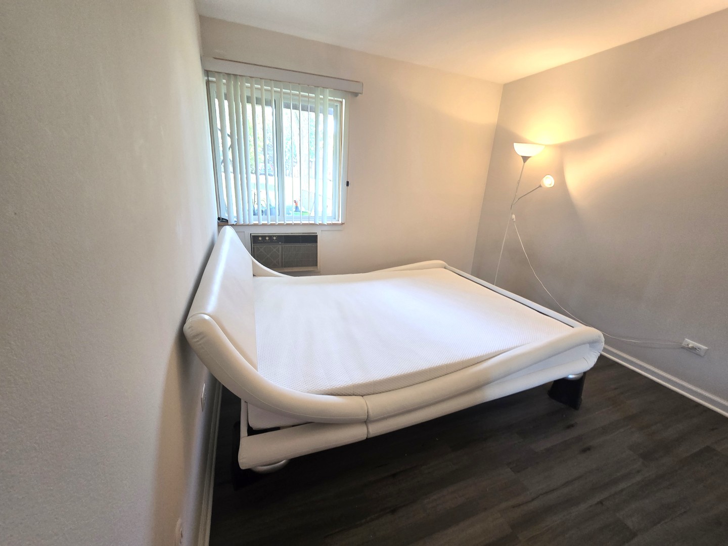 1806 Hemlock Place #106, Schaumburg, IL 60173