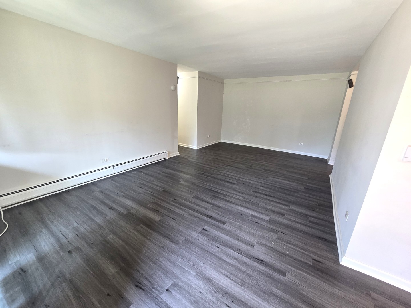 1806 Hemlock Place #106, Schaumburg, IL 60173