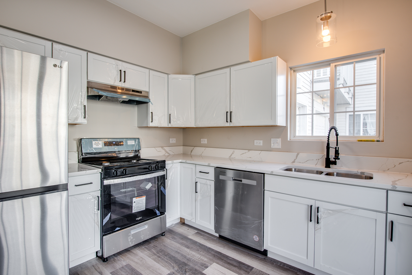 89 Braxton Lane, Aurora, IL 60504