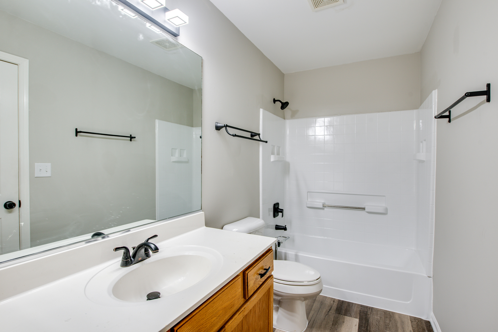 89 Braxton Lane, Aurora, IL 60504