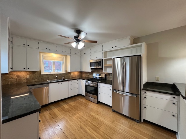 704 E 9th Street, Lockport, IL 60441