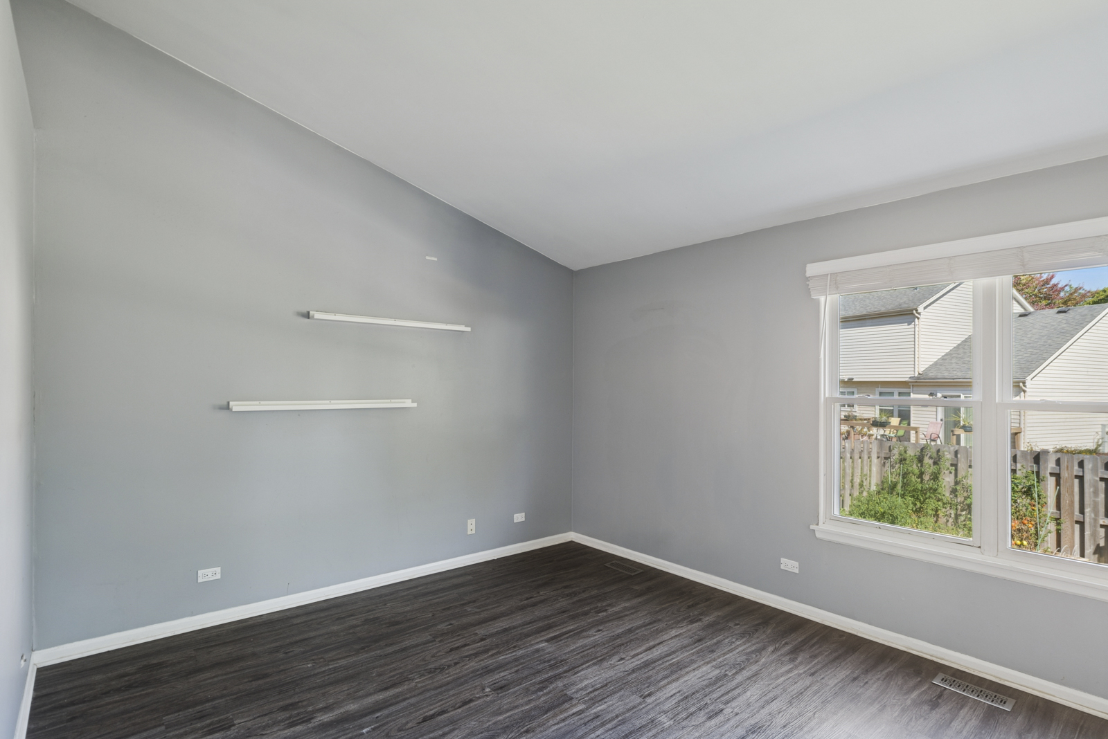1263 Huntington Drive, Mundelein, IL 60060