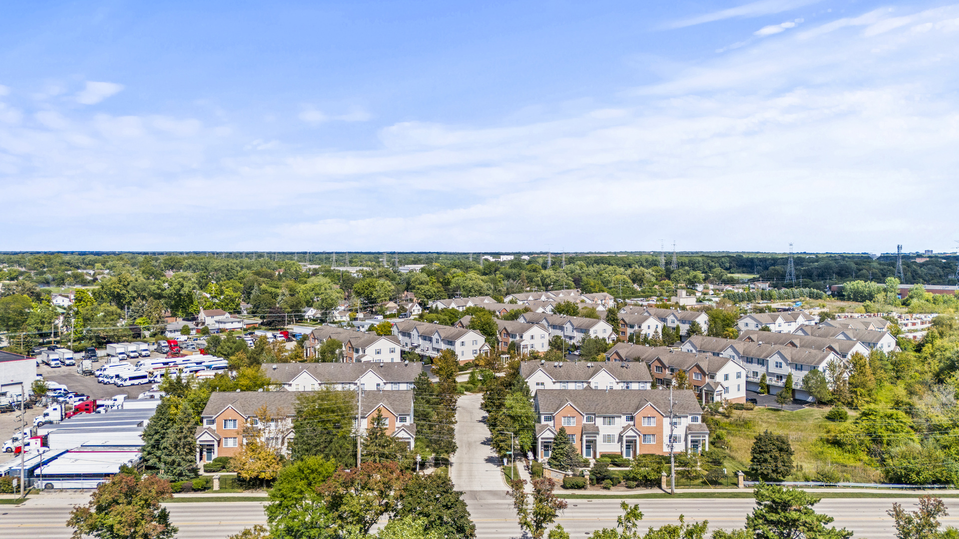 738 Hanbury Drive, Des Plaines, IL 60016